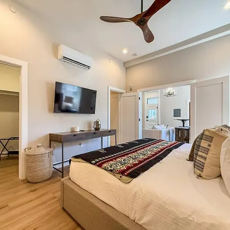Apartment The Apache Plume At The Hesch House - Prime Location In The Railyard Art's District *